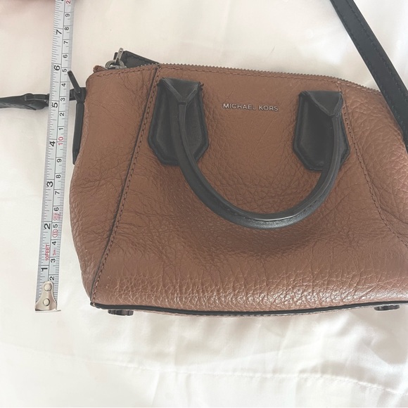 m i c h a e l k o r s - Picture 12 of 16